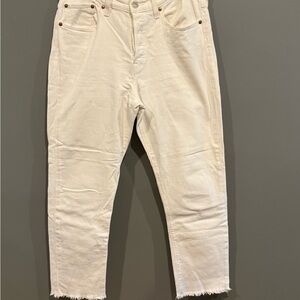*GENTLY WORN* Levi's Size 31 Wedgie Straight Leg White Jeans